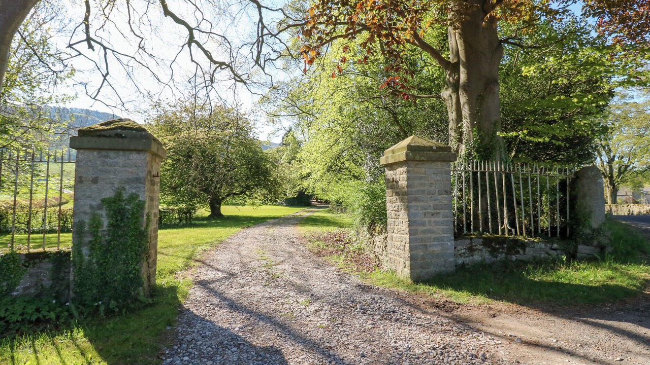 Photo of Others in West Burton