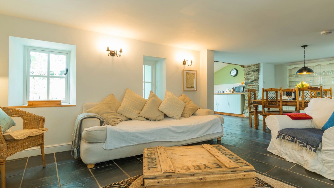 Photo of Others in Catton