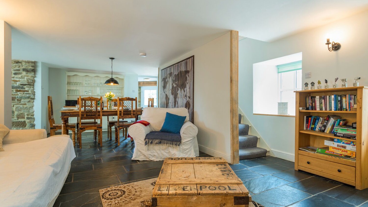 Photo of Others in Catton