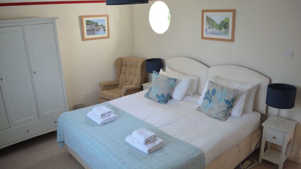 Photo of Others in Alcombe