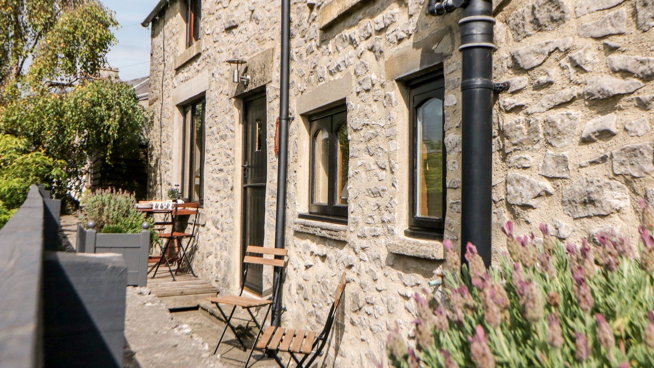 Photo of Buildings in Tideswell
