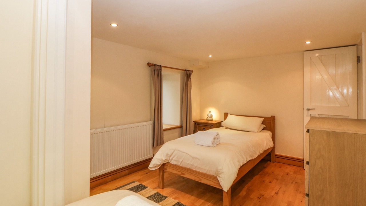 Photo of Others in Mary Tavy