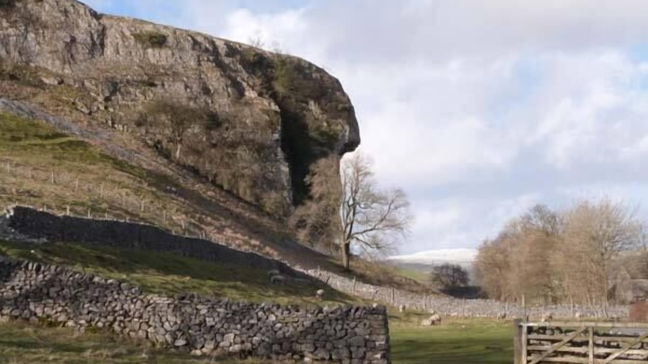 Photo of Others in Horsehouse
