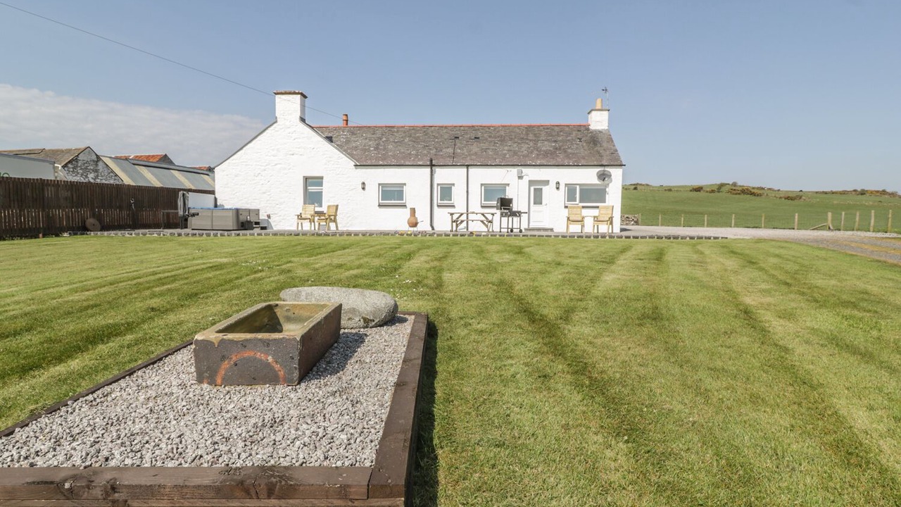 Photo of Buildings in Newton Stewart