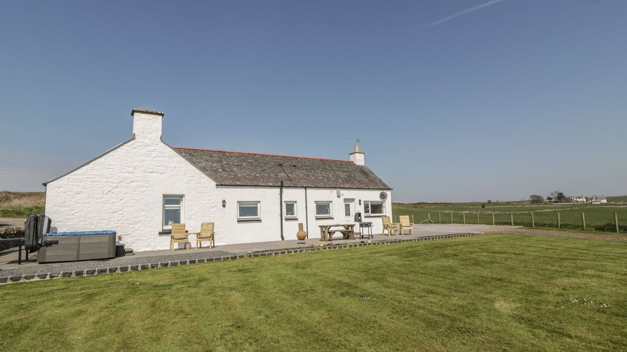 Photo of Buildings in Newton Stewart