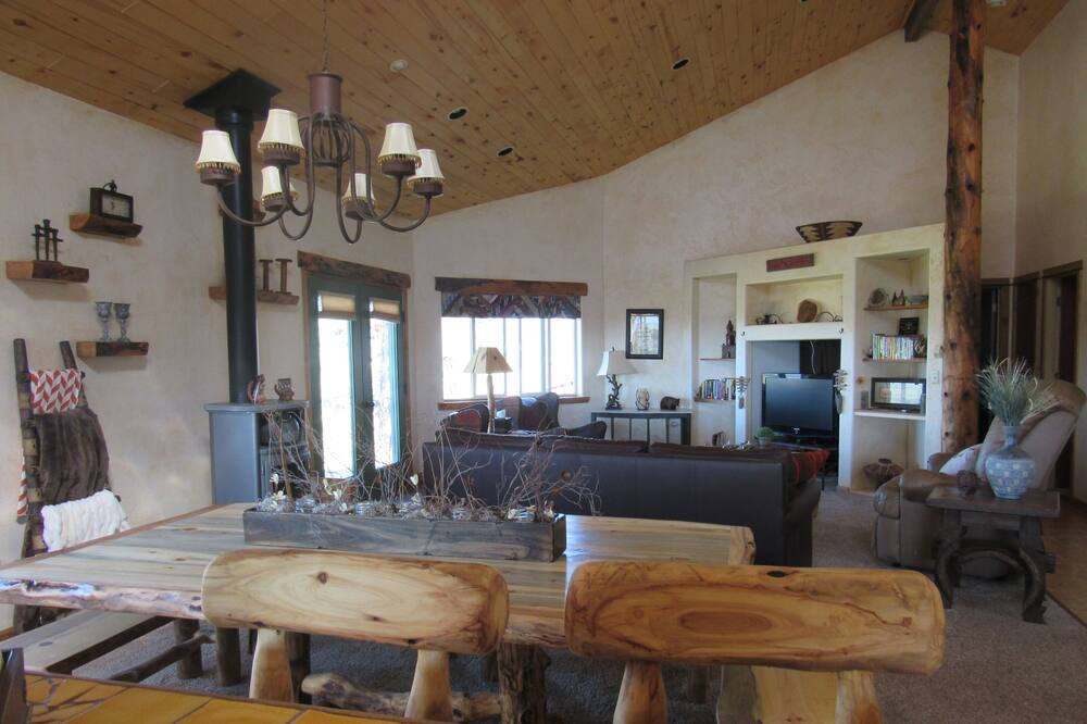 Photo of Livingroom in Bayfield