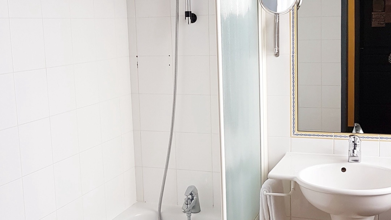 Photo of Bathroom in Crozon