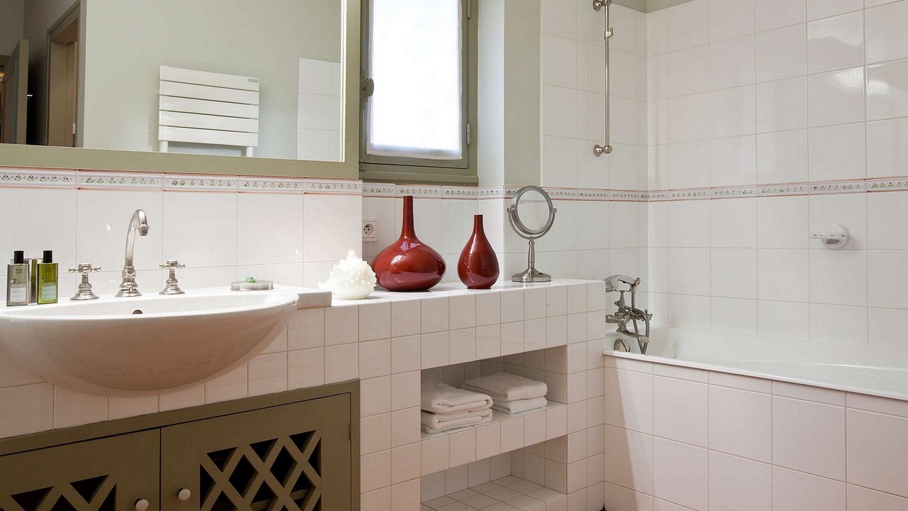 Photo of Bathroom in Saint-Estephe