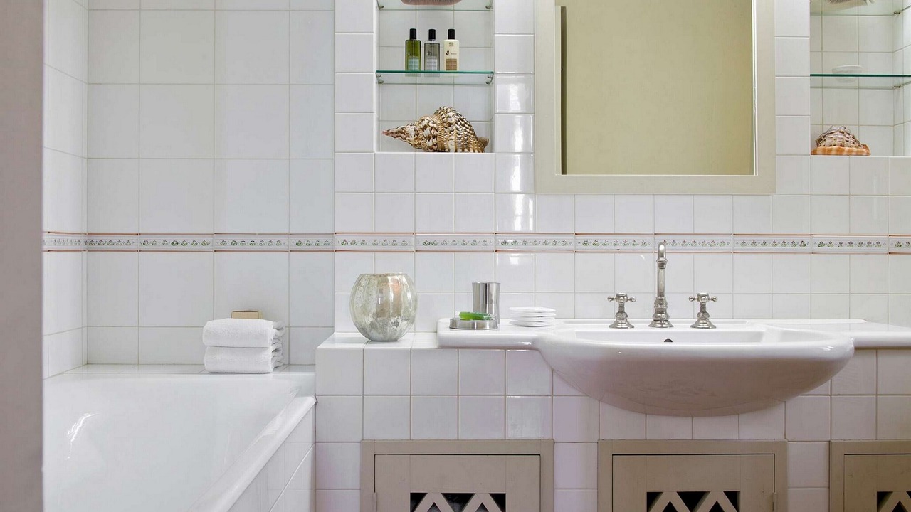 Photo of Bathroom in Saint-Estephe