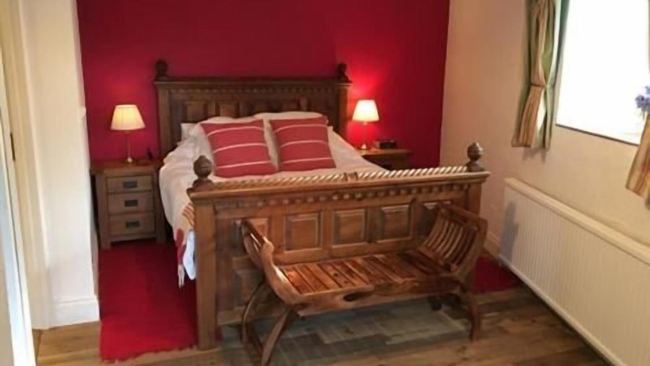 Photo of Others in Alweston