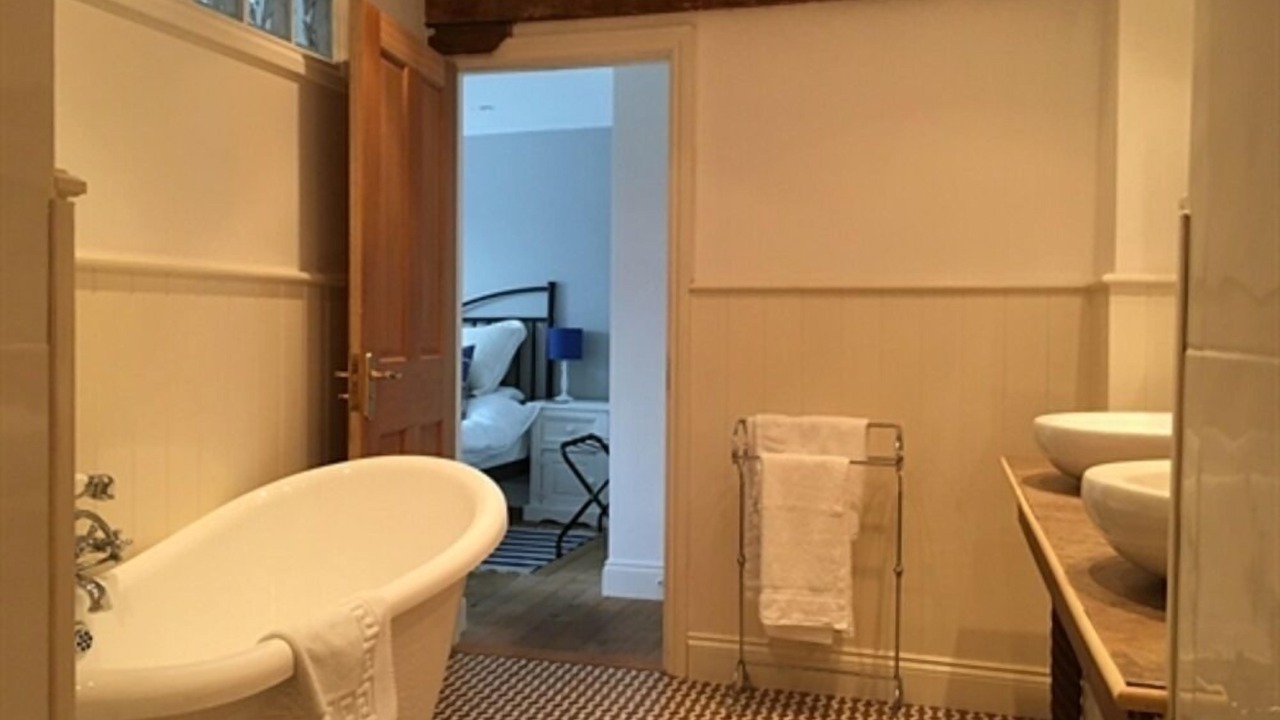 Photo of Bathroom in Alweston