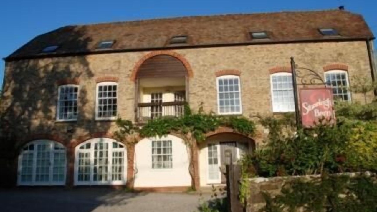 Photo of Outdoor in Alweston