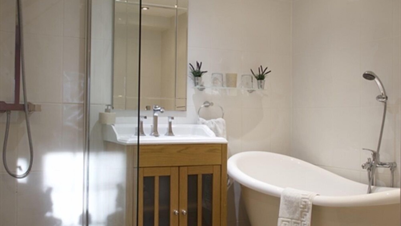 Photo of Bathroom in Alweston