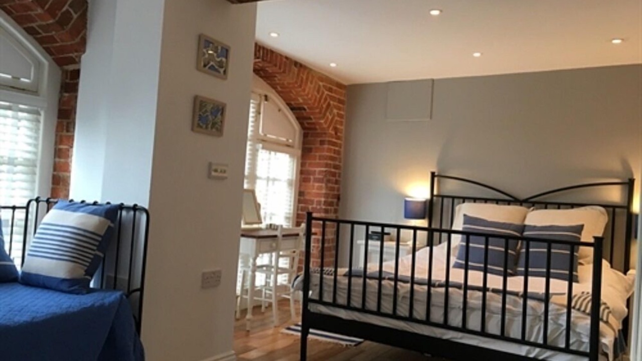 Photo of Bedroom in Alweston