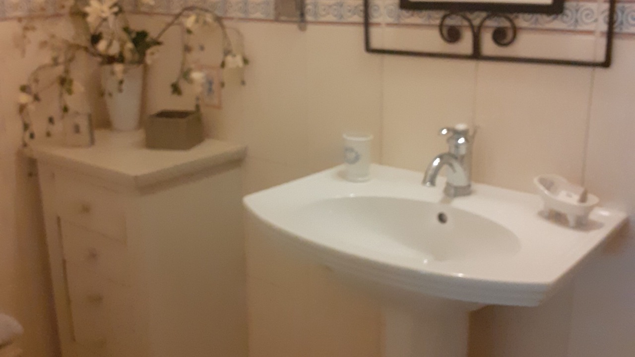 Photo of Bathroom in Pace
