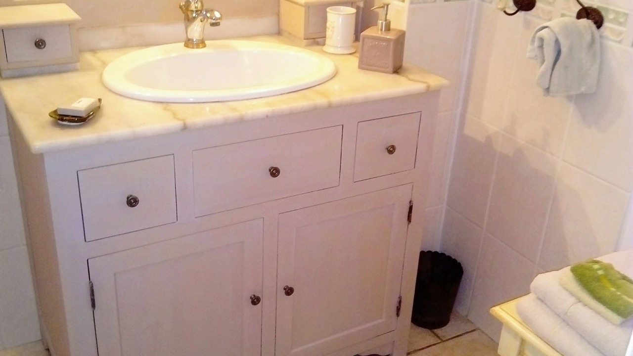 Photo of Bathroom in Pace