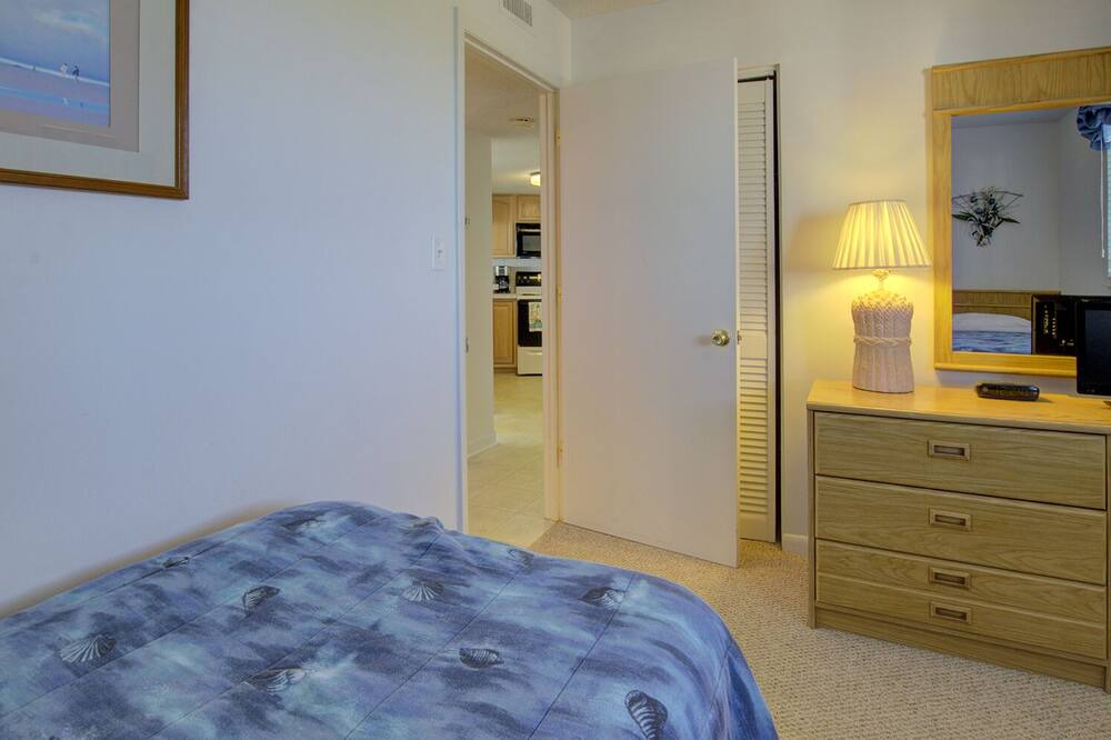Photo of Bedroom in Atlantic Beach