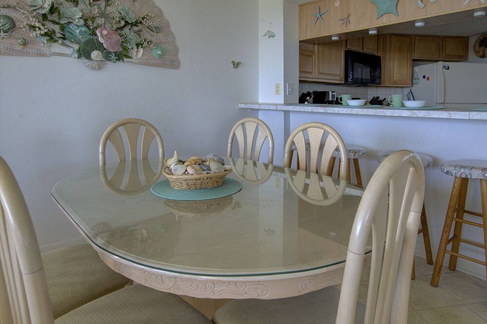 Photo of Livingroom in Atlantic Beach