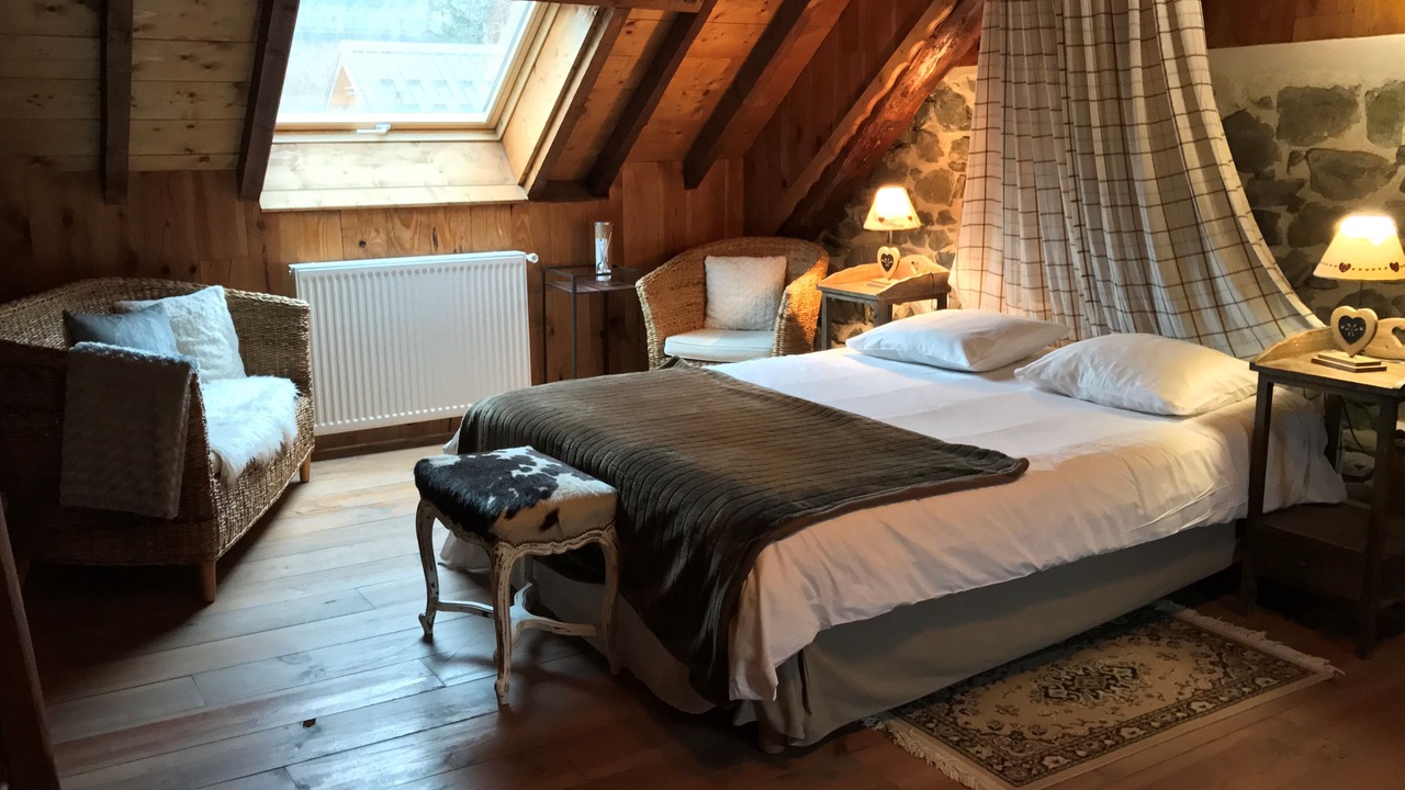 Photo of Bedroom in Le Bourg-d'Oisans