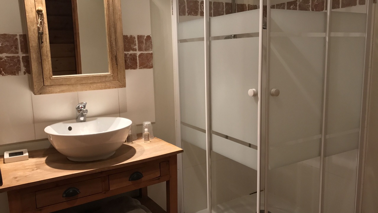 Photo of Bathroom in Le Bourg-d'Oisans