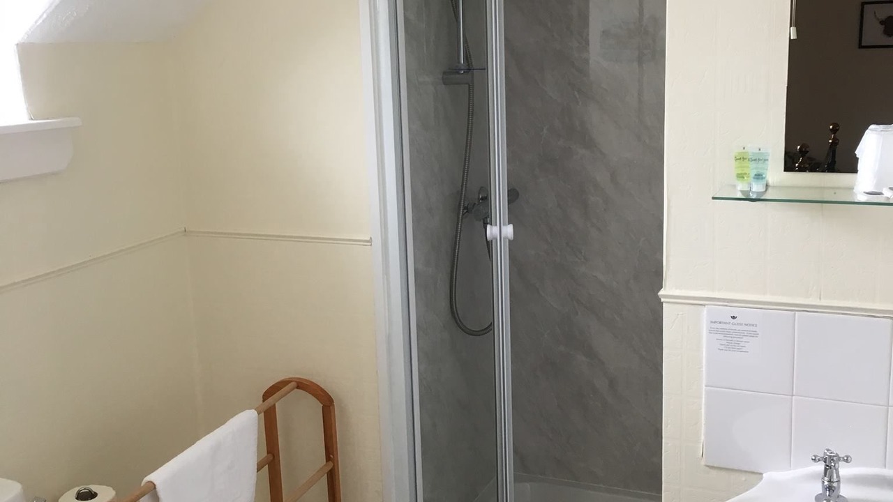 Photo of Bathroom in Salen