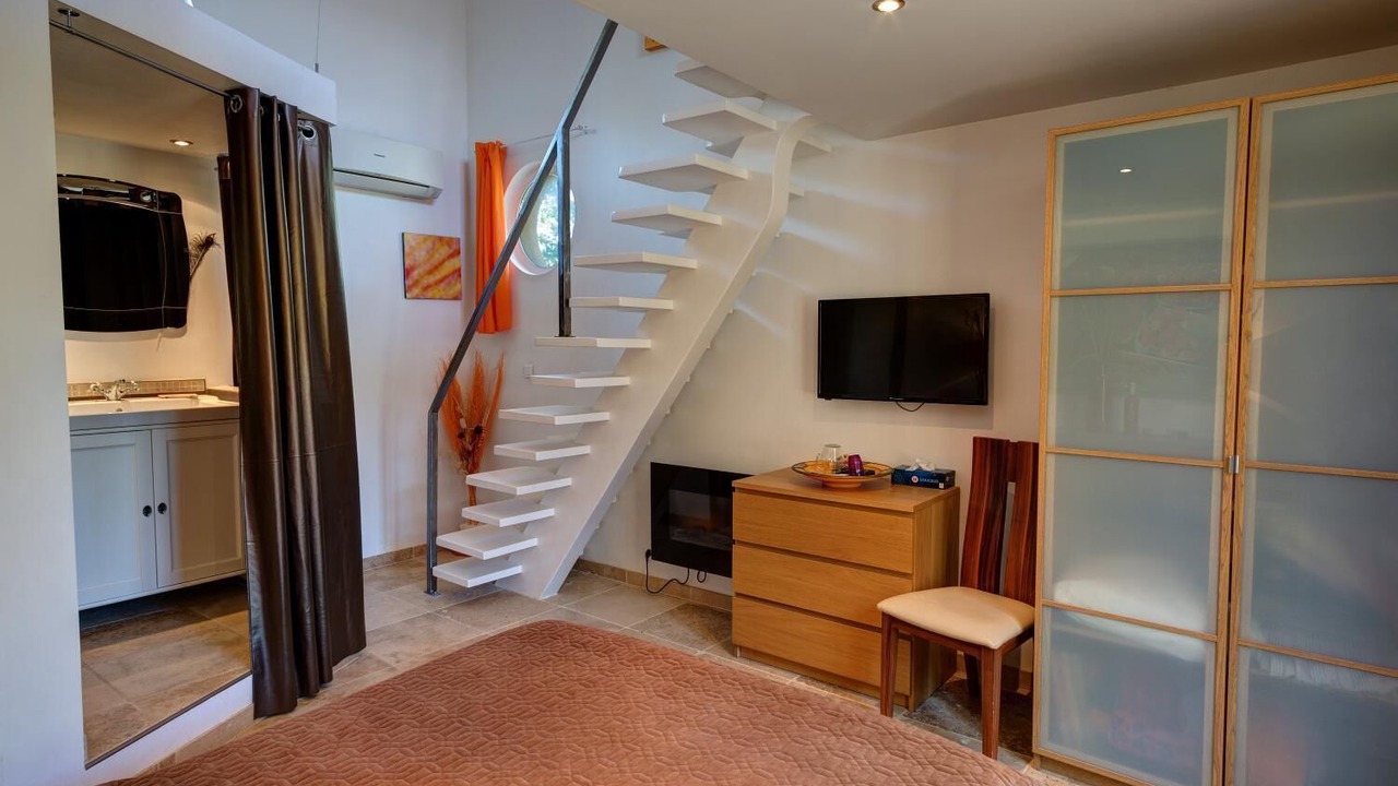 Photo of Others in Lauris