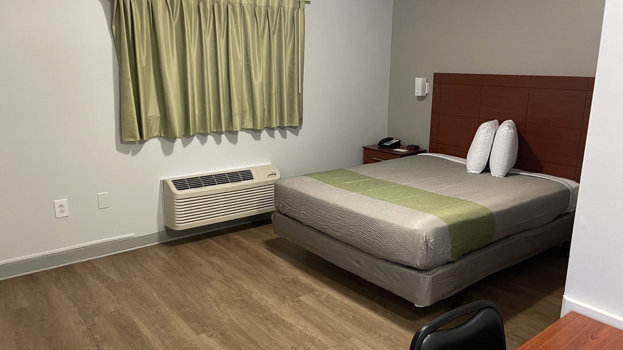 Photo of Bedroom in Laurel