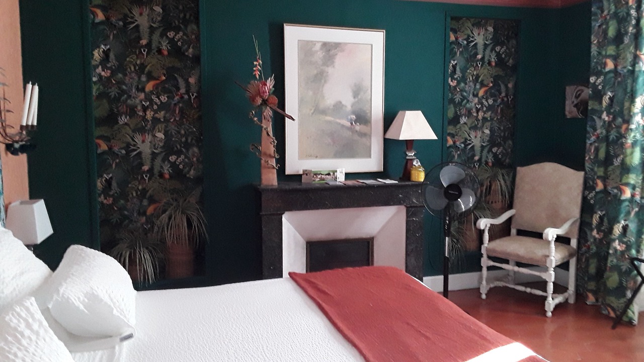 Photo of Bedroom in Corneilhan