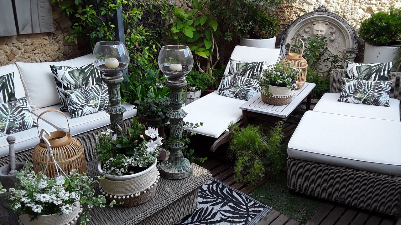 Photo of Patio Balcony in Corneilhan