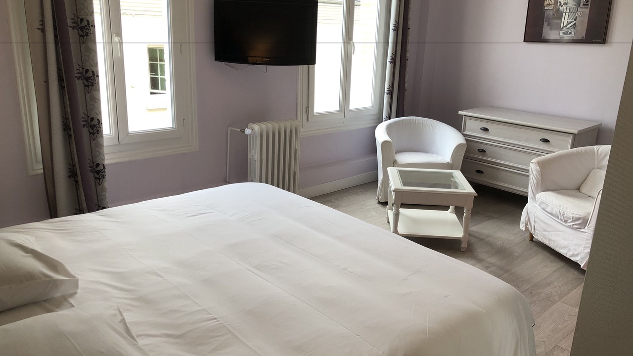 Photo of Bedroom in Lillebonne