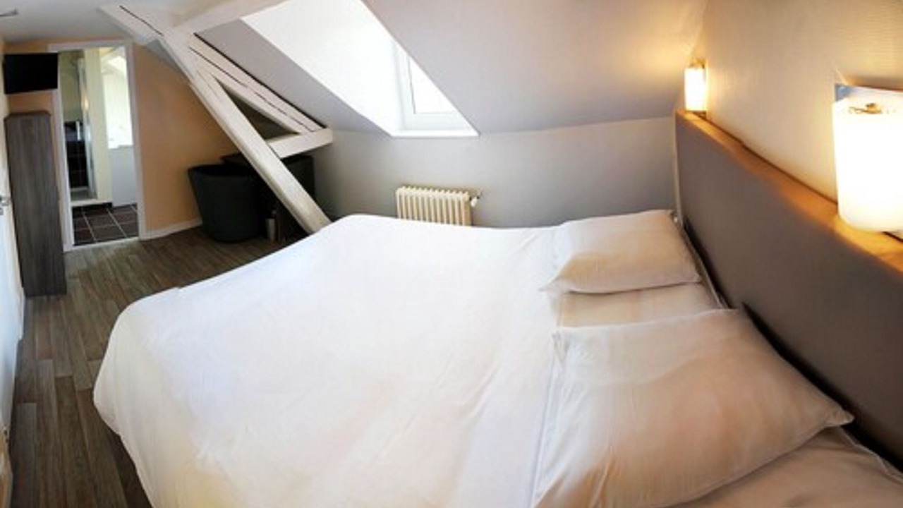 Photo of Bedroom in Lillebonne