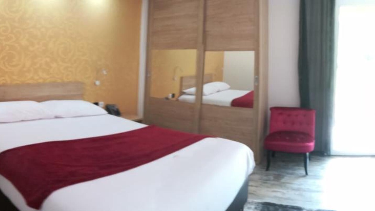 Photo of Bedroom in Casteljaloux