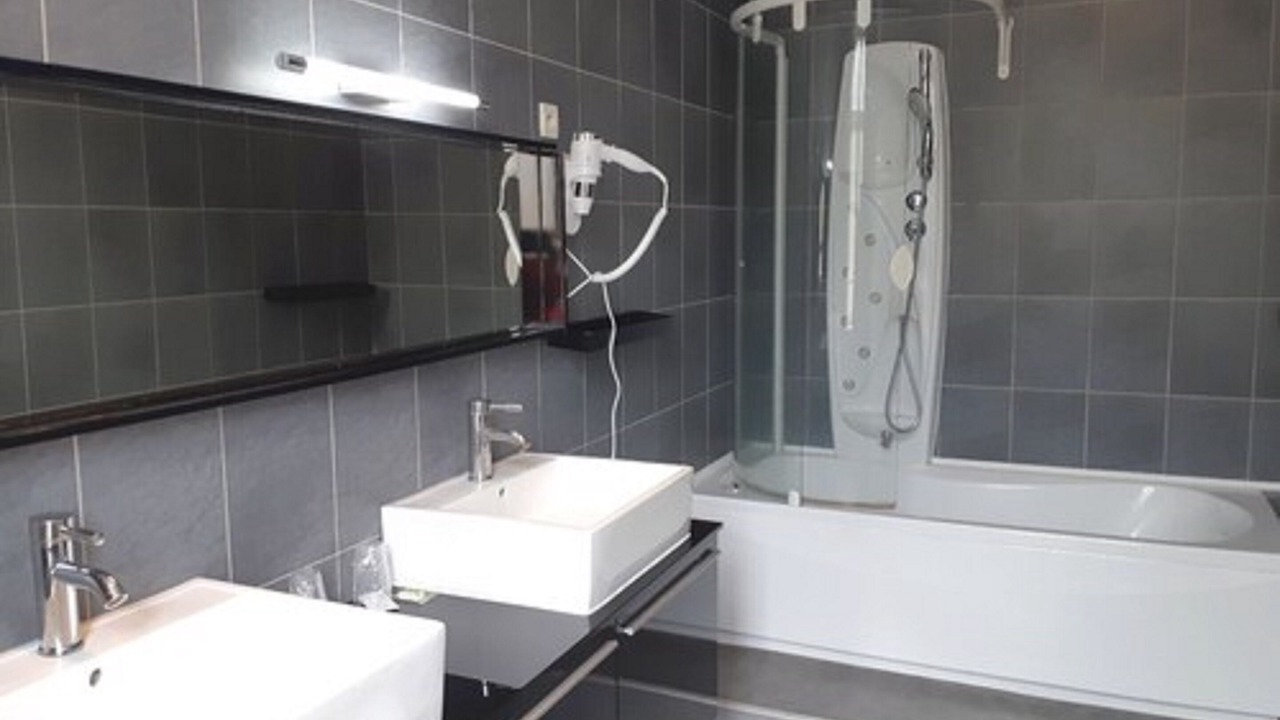 Photo of Bathroom in Haybes