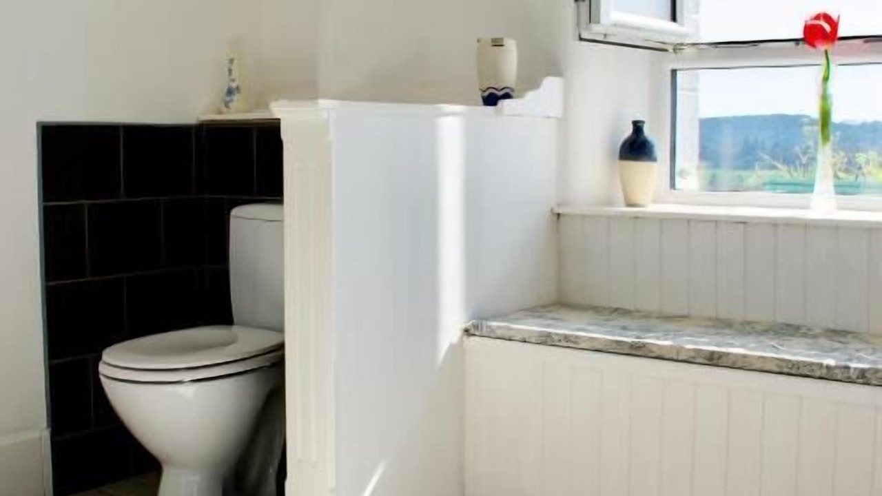 Photo of Bathroom in Caurel