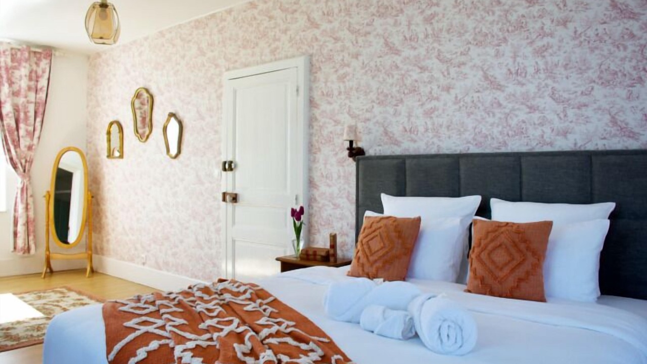 Photo of Bedroom in Caurel