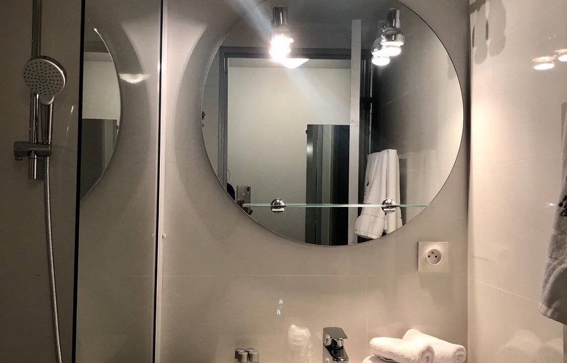 Photo of Bathroom in Cruis
