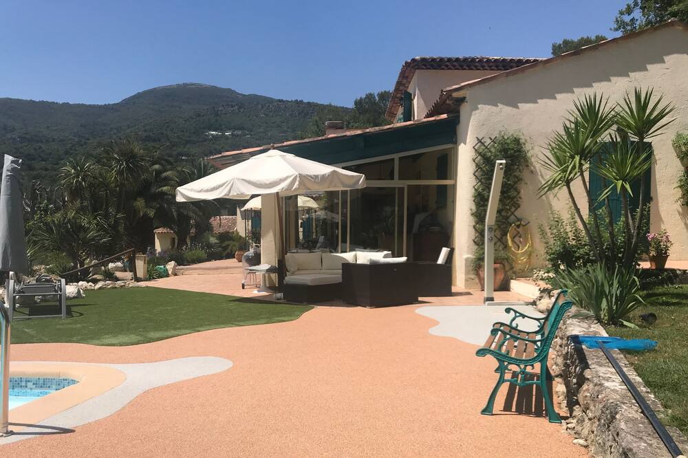 Photo of Patio Balcony in Tourrettes-sur-Loup