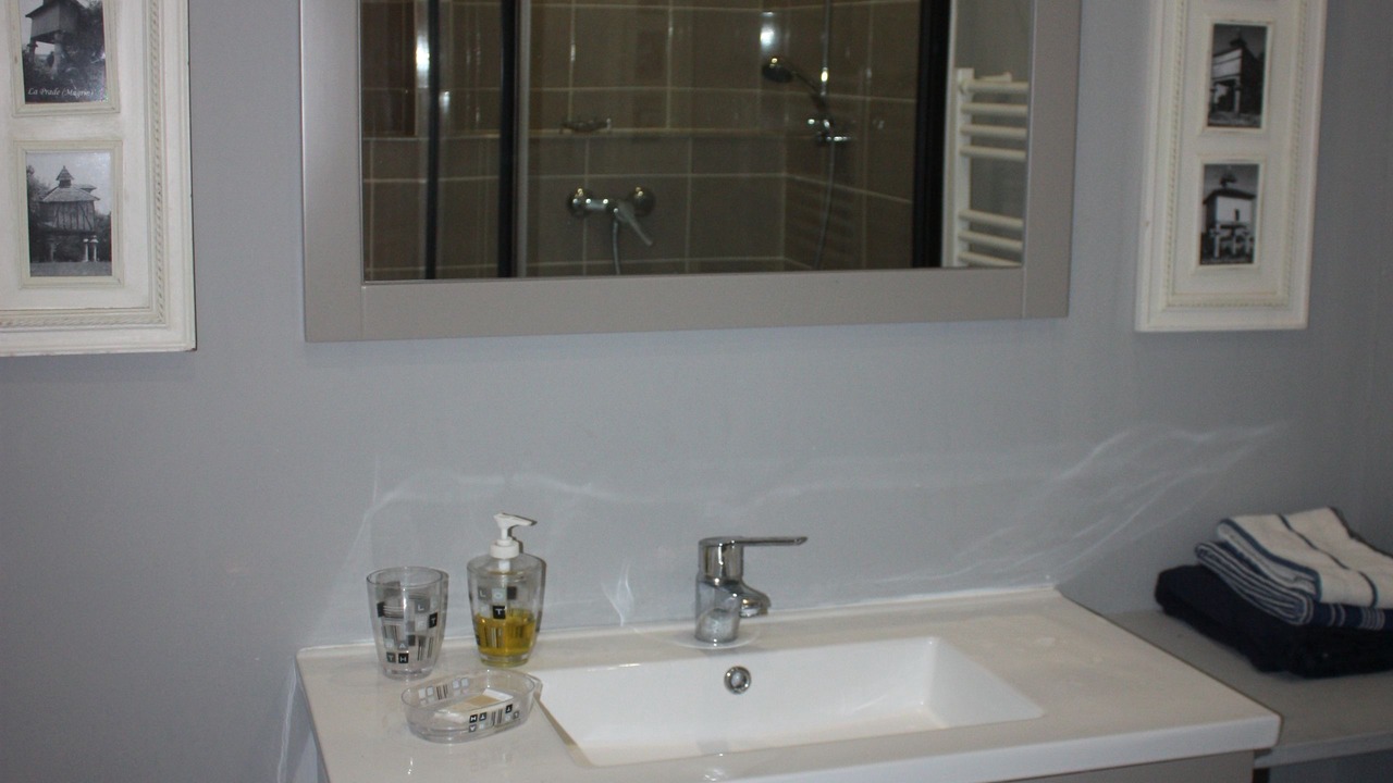 Photo of Bathroom in Lavaur