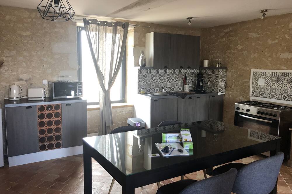 Photo of Kitchen in La Chapelle-Saint-Martin-en-Plaine
