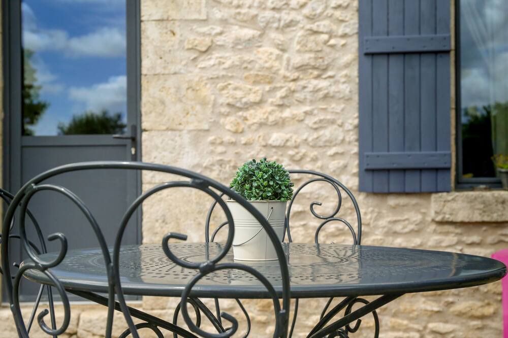 Photo of Patio Balcony in La Chapelle-Saint-Martin-en-Plaine