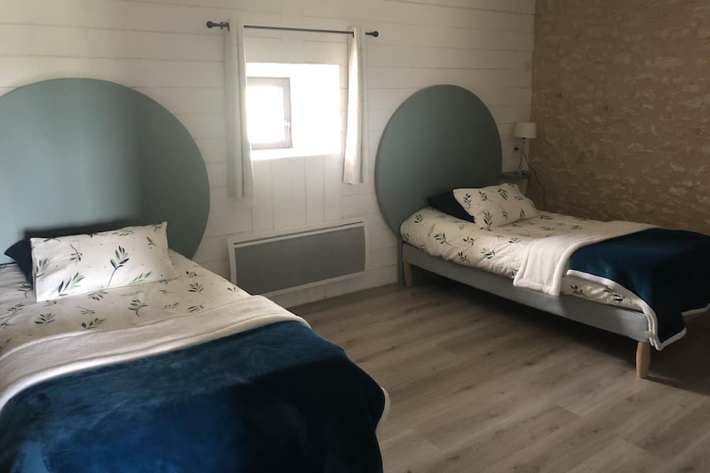 Photo of Bedroom in La Chapelle-Saint-Martin-en-Plaine