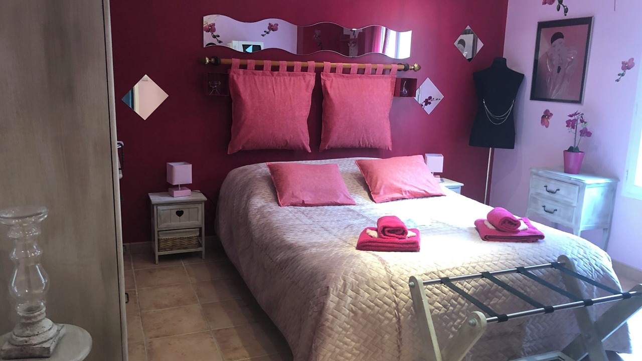 Photo of Bedroom in Maisse