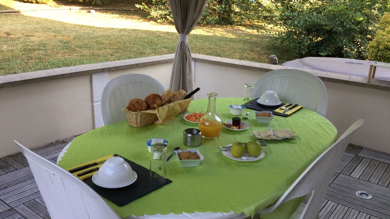 Photo of Others in Maisse