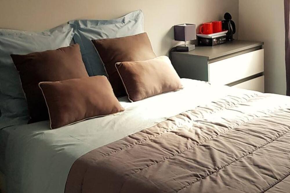 Photo of Bedroom in Nissan-lez-Enserune