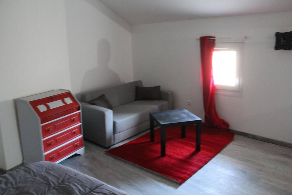 Photo of Livingroom in Nissan-lez-Enserune