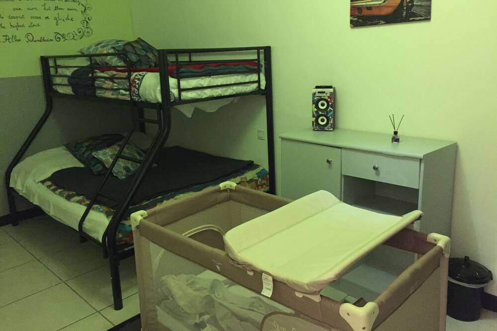 Photo of Bedroom in Nissan-lez-Enserune