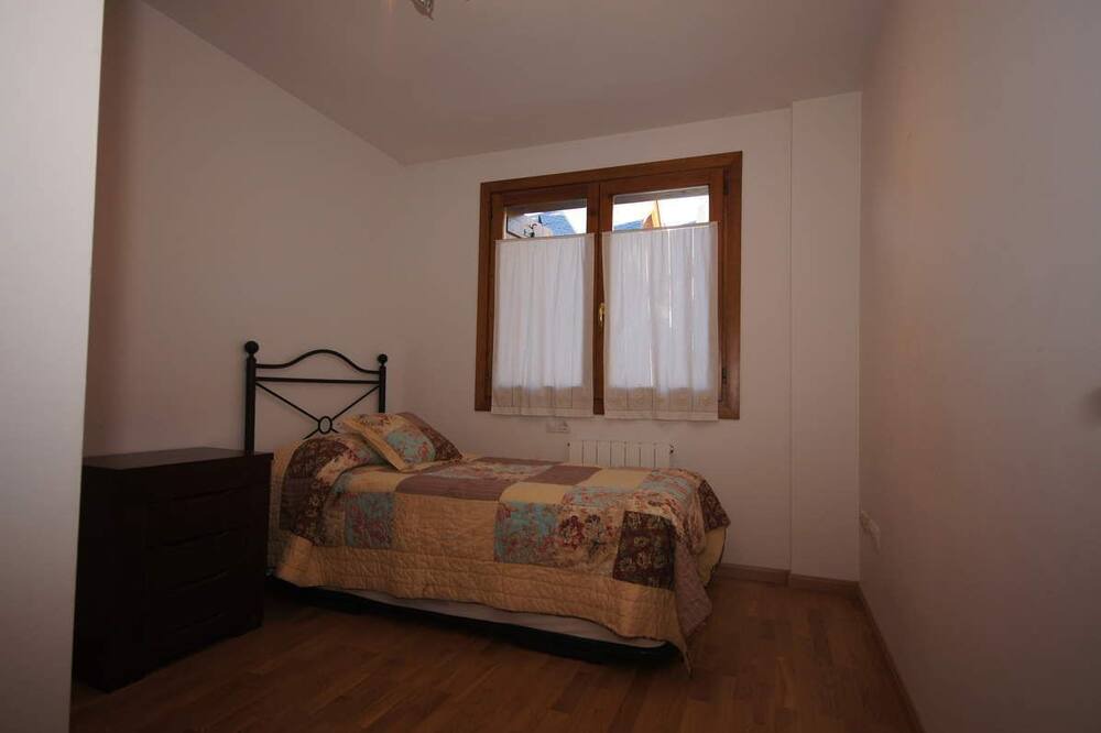 Photo of Bedroom in Linsoles