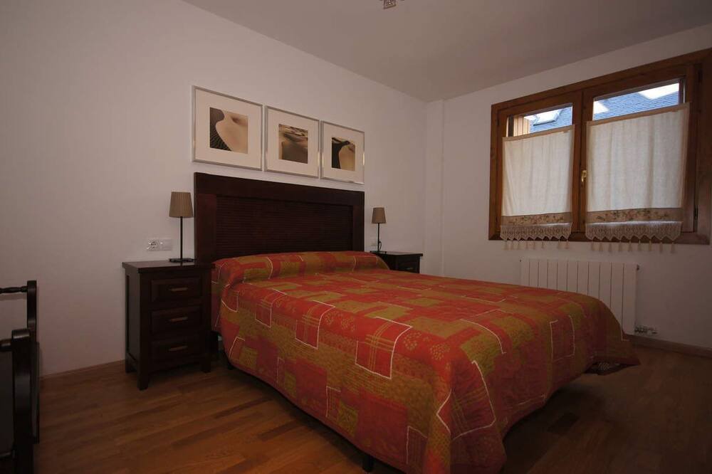 Photo of Bedroom in Linsoles