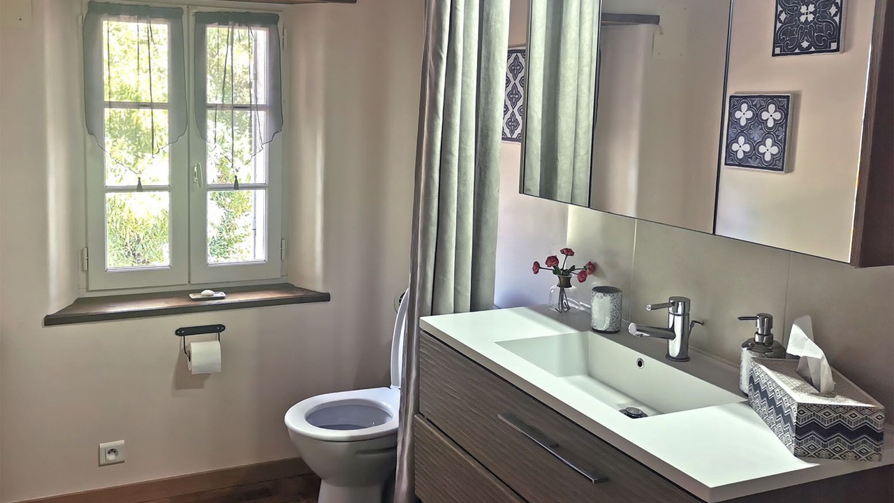 Photo of Bathroom in Villegouge