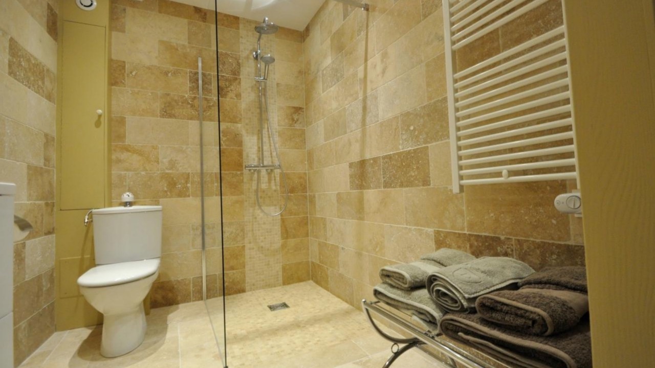 Photo of Bathroom in Joigny
